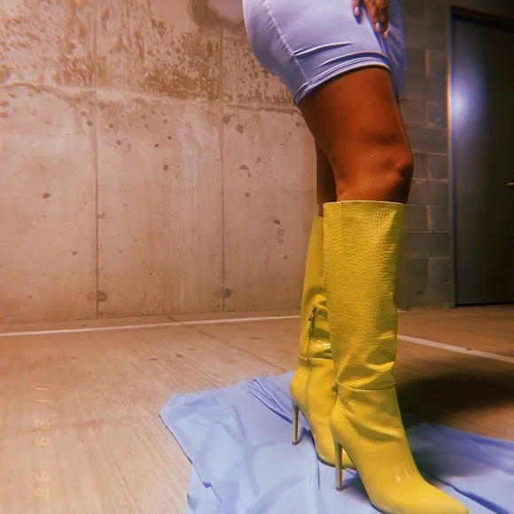 Lemon-lime knee boots - Picture 4 of 9